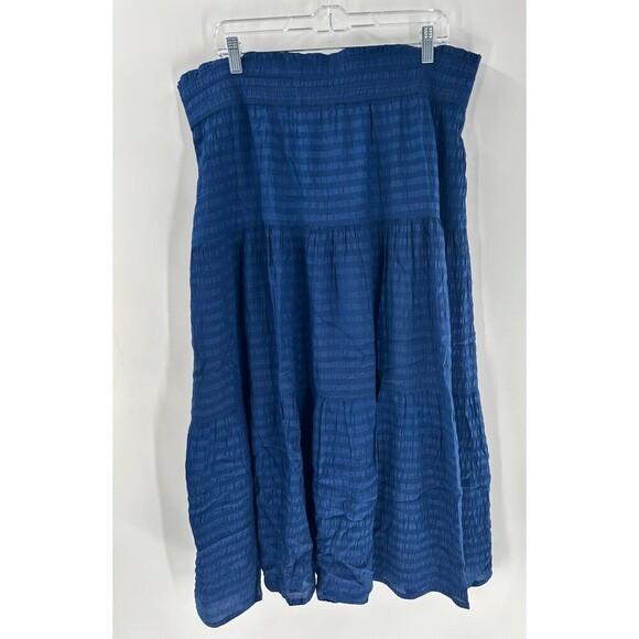 Saks Fifth Avenue Dresses & Skirts - Women's Saks Fifth Ave. Blue Silk Elastic Waist Midi BOHO Skirt Size S Fits XL